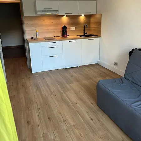 Apartment Meuble Pres De La